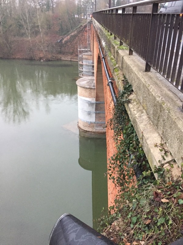 Ensemble de ceintures pour renforcement de piles de pont