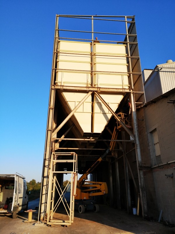 Série de silos double pour l'aliment animal