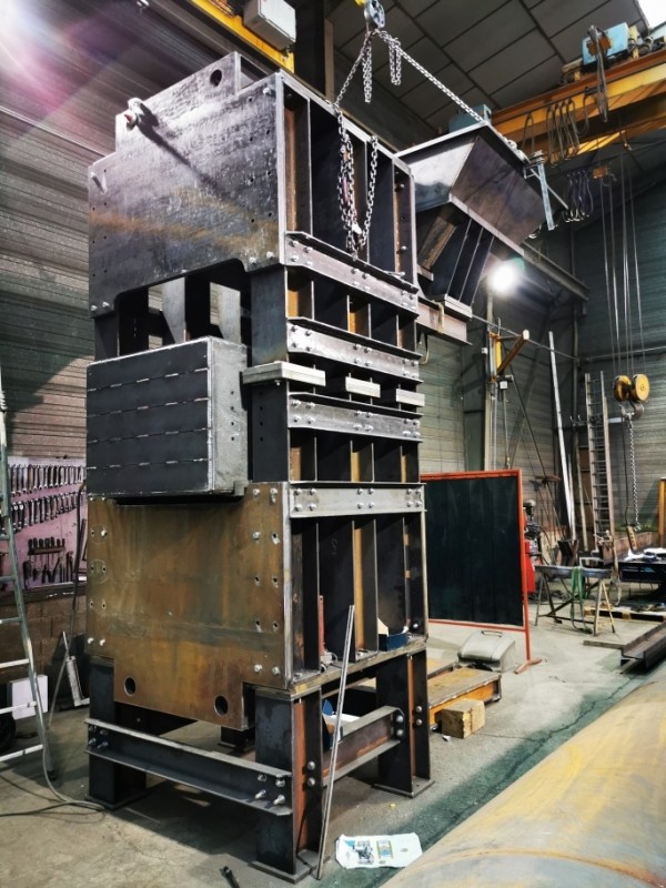 Bâtis pour presse hydraulique 100T